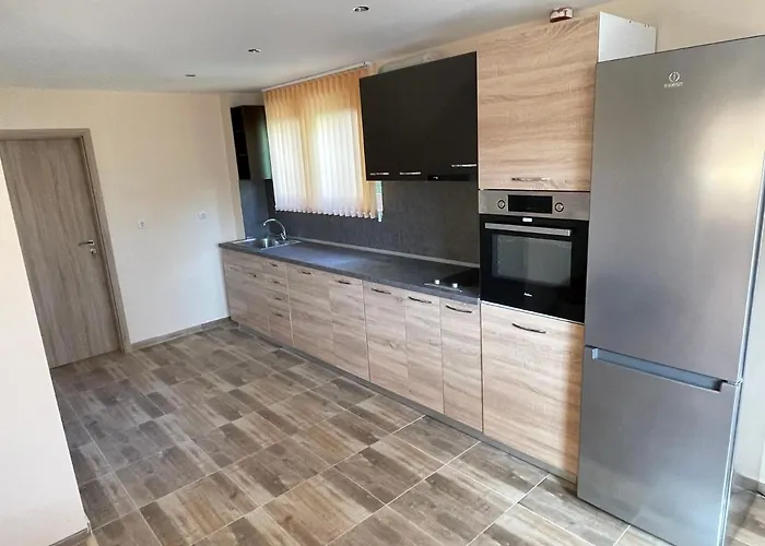 Stoyanovata Kashta * Samokow